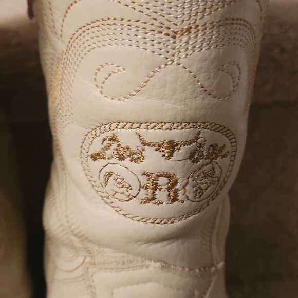 Dos De Oro Women's White Leather Western Boots w/ Gold Stitch Detailing Size 6 - Picture 4 of 14